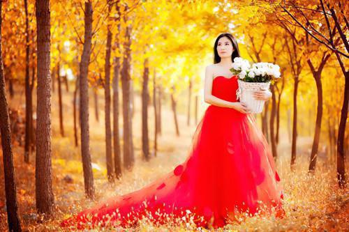 未婚夫逼我穿白月光设计的婚纱秦越尹夏无弹窗全文免费阅读